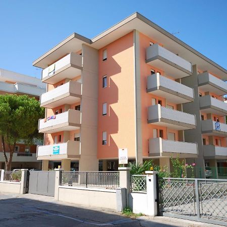 Apartment In Bibione Near Sea Beach Eksteriør bilde
